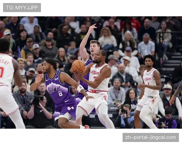 教练反应：乌度卡因对判罚不满连吃两T被驱逐出场